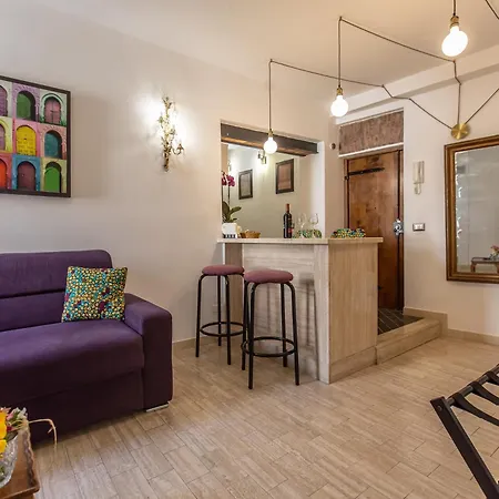 Appartamento Lovely In Via Della Scala, Trastevere
